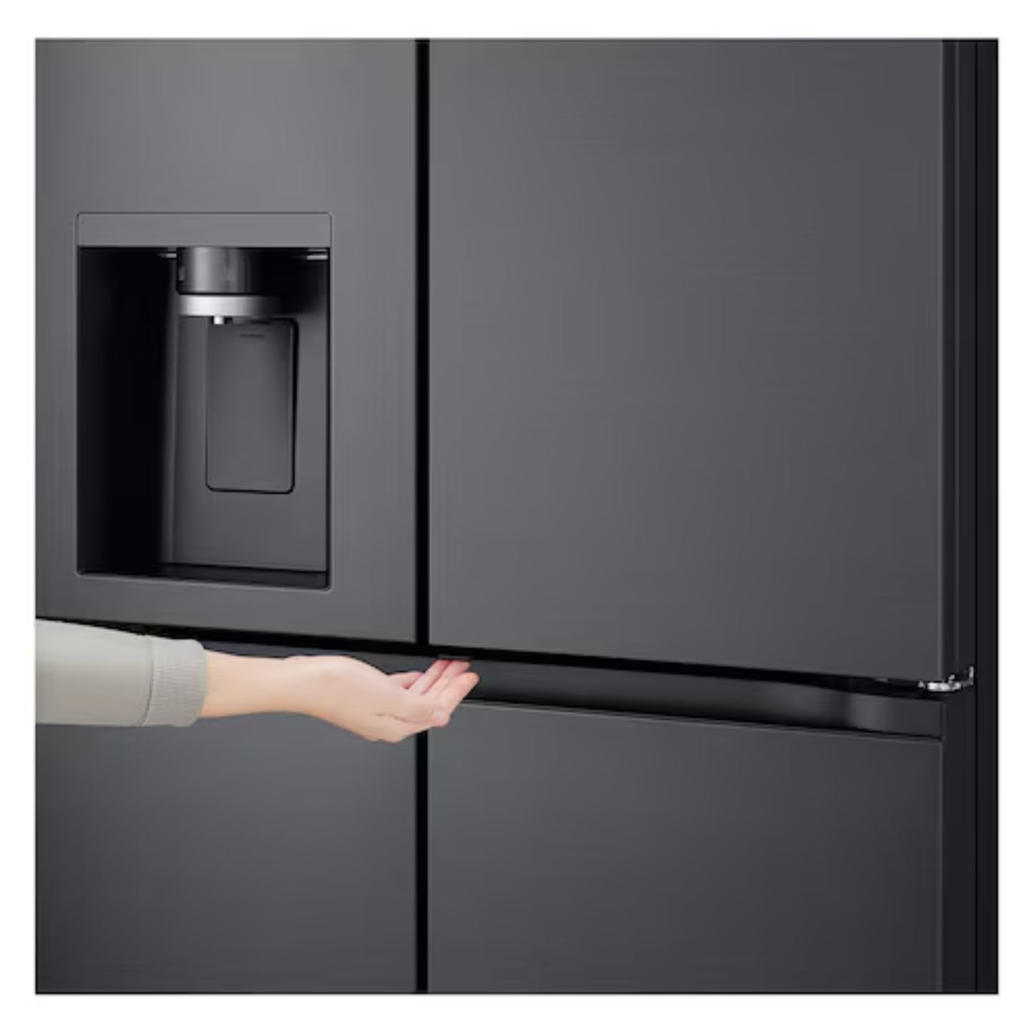 LG 679L Net Side by Side Fridge/Freezer - Black - GC-J24FFCBB
