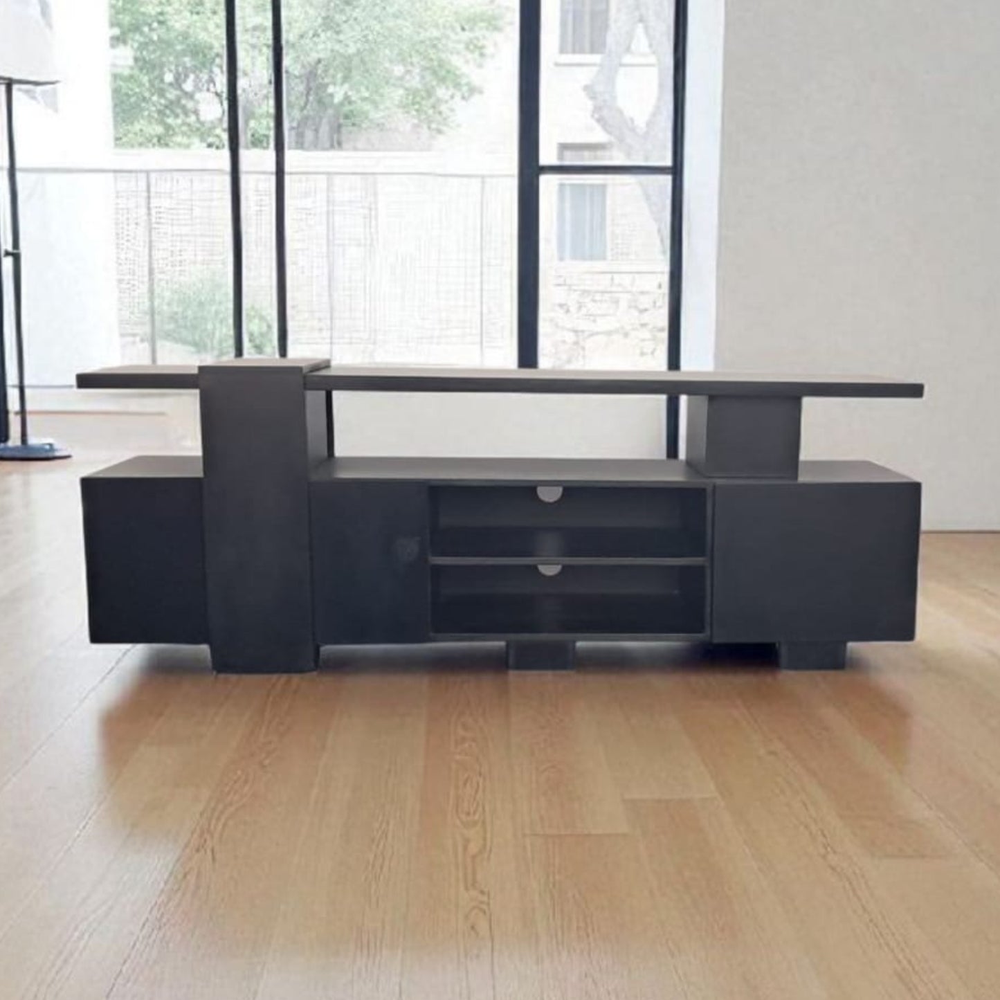 Chrystal Entertainment Unit