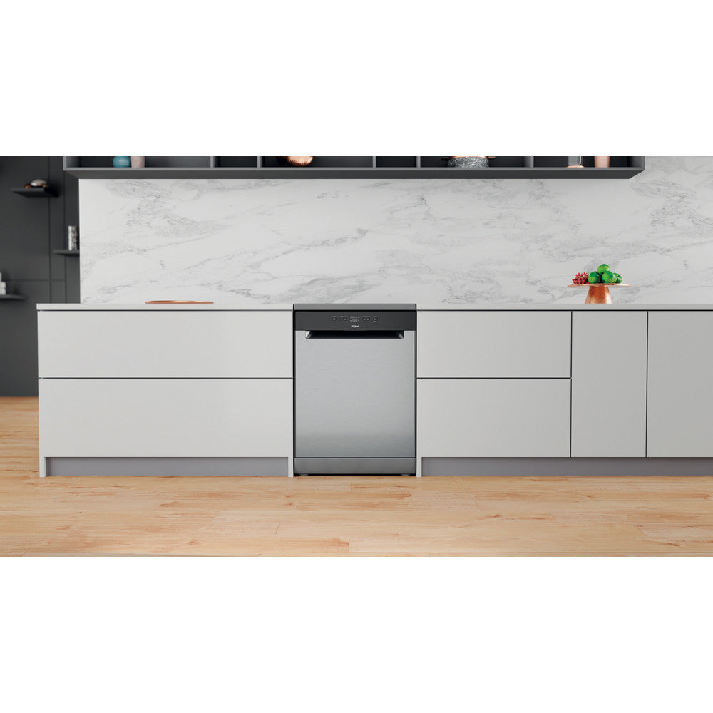 Whirlpool 13 Place Setting Dishwasher - Silver - WFE2B19XSA