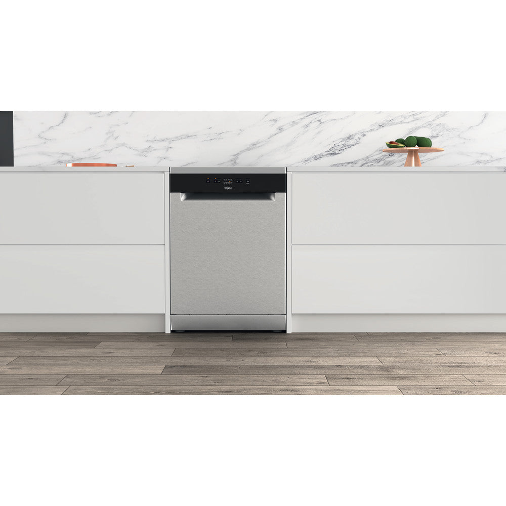 Whirlpool 13 Place Setting Dishwasher - Silver - WFE2B19XSA